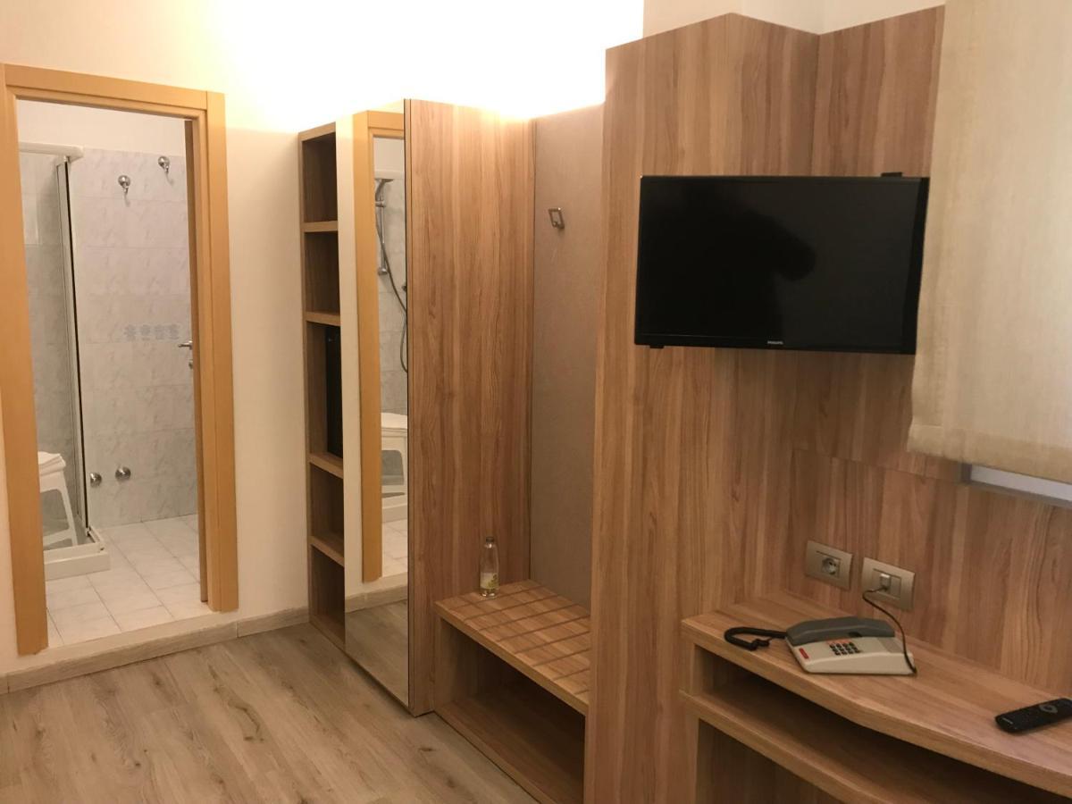 Hotel Ricchi Rimini Eksteriør bilde