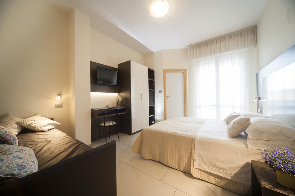 Hotel Ricchi Rimini Eksteriør bilde